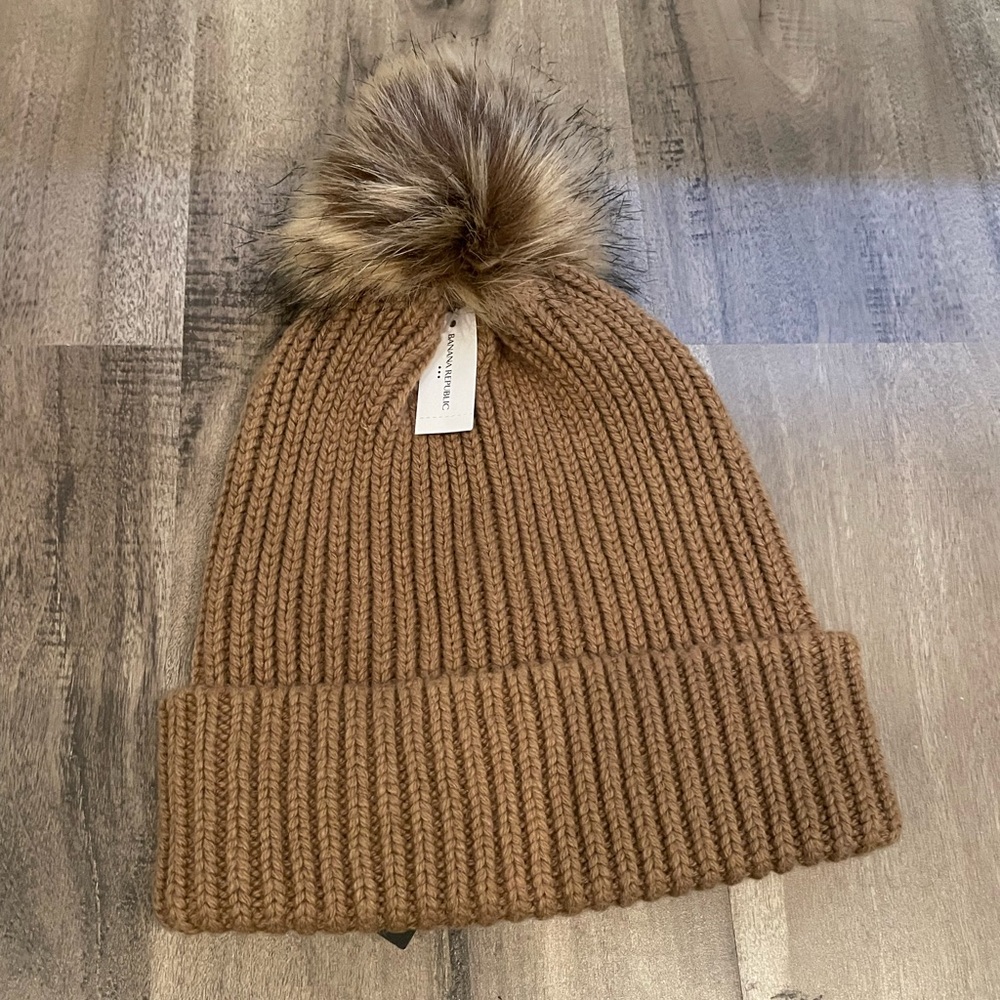 Banana Republic Ribbed Pom Beanie